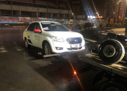 В Анапе на ул. Омелькова полицейские задержали неадекватного таксиста