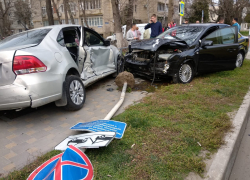 Стали известны подробности ДТП на ул. Шевченко в Анапе, в метре от детской площадки