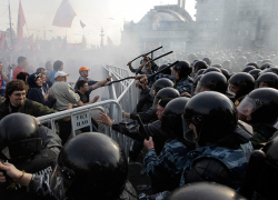 Родителей могут наказать за то, что их дети участвуют в митингах