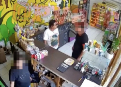 В Анапе мужчина сделал замечание из-за чиха в магазине и получил удар в шею ножом