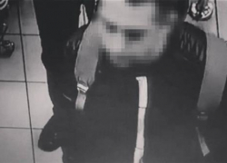 В Анапе у сочинца списали деньги с карты и украли мобильный телефон