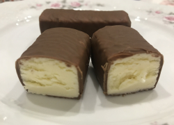 Анапчане в ужасе: глазированные сырки назвали опасным продуктом