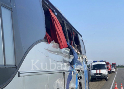 Мэр Анапы держит на контроле ситуацию с попавшим в ДТП автобусом