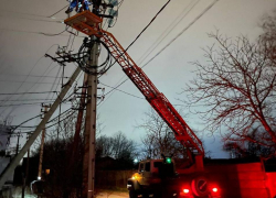 Из-за непогоды более двух тысяч человек в Анапском районе остались без электричества