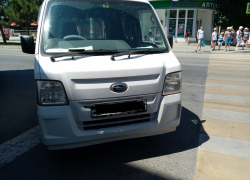 Есть анапчане, которые понимают автохамов, паркующихся на тротуаре