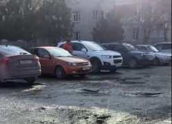 Стало известно, когда заасфальтируют парковку у детской поликлиники в Алексеевке