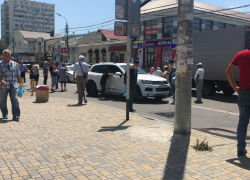 В центре Анапы сбили пожилую женщину: она умерла в карете скорой помощи