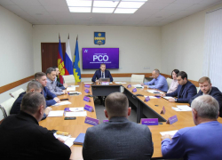 Отсыпка дороги и окрашивание ограждений на набережной: чем займутся службы ЖКХ 