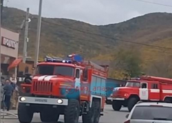 В Сукко под Анапой разгорелся пожар