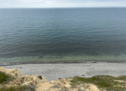 В Международный день акварели в Анапе холодно и пасмурно