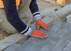 Стало известно, где еще в Анапе обустроят новые тротуары и отремонтируют существующие