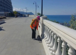 В Анапе усилили уборку набережной и курортных зон