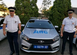 Сотрудники ГИБДД в Анапе помогли семье с маленьким ребёнком отремонтировать авто