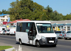 Водитель 128-го автобуса в Анапе отказался везти пассажиров до конечной – заявил: «Еду домой»