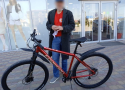 Житель Анапской похитил от магазина велосипед и был задержан полицией