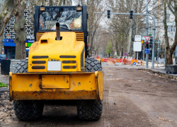 В сельских округах Анапы продолжается ямочный ремонт
