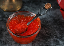 Горбуша, нерка, кета: в Анапе вырос спрос на красную икру 