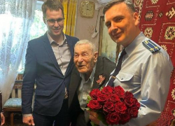 Прокуратура Анапы поздравила ветерана Великой Отечественной войны с 99-летием