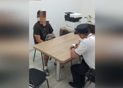 Фото с удавом или попугаем за деньги – это незаконно: в Анапе оштрафовали «предпринимателя» с экзотикой