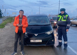 В Анапе водитель Toyota выехал на встречную полосу и был задержан полицией