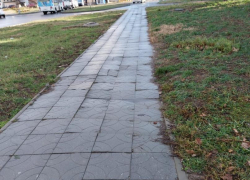 Возле школы №7 в Анапе требуется ремонт плитки