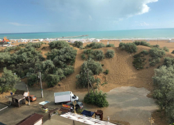 Мощный ливень обрушился на Витязево под Анапой