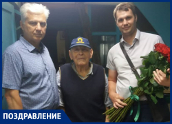 Ветеран ВОВ Владимир Крижановский отмечает свой день рождения