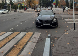 Полиция Анапы нашла "мастера парковки" на Mercedes
