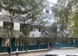 В Анапе продолжается благоустройство «проблемного» дома