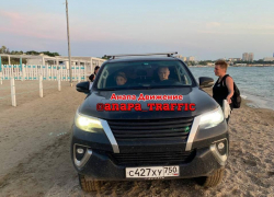 Любителя погонять по пляжу на джипе нашли анапские полицейские