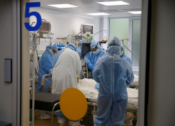 За август, в крае прибавилось почти 4500 больных коронавирусом и больше 1000 умерших