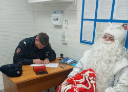 Без Нового года: полицейские поймали в Анапе Деда мороза 
