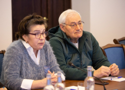 Низкое напряжение и качество воды: на что пожаловались местные жители мэру Анапы