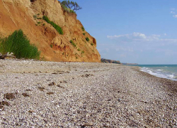 Любителям позагорать нагишом по нраву пляж Большого Утриша под Анапой