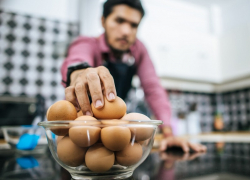Незолотые: как изменяются цены на яйца в магазинах Анапы после праздников