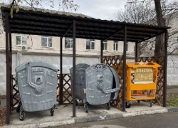 В Анапе устанавливают новые контейнеры для мусора – только для пластика!