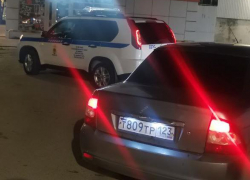 В Анапе водитель "Приоры" оставил машину на автобусной остановке и был найден полицией 