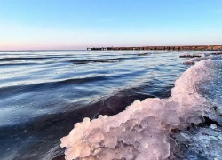 Черное море у берегов Анапы остыло до +8 градусов, а Азовское и вовсе до 0