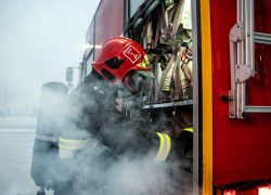 В Анапе из горящего здания эвакуировали 17 человек – в том числе троих детей