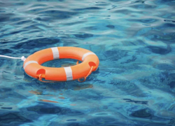 В Анапе снова запрещено купаться в море с матрасами и кругами