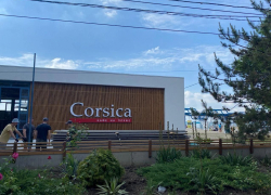 «Здесь моря не видно»: в Анапе замечена новая постройка на пляже