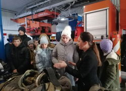 Анапские пожарные провели занятие для особенных детей