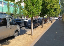 «Невидимки» на платных парковках: как в Анапе борются с машинами без номеров