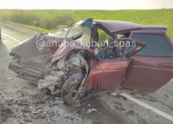 Семейная пара погибла в жёстком ДТП под Анапой, дети супругов находятся в больнице