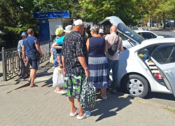 В Анапе наказали мужчину за торговлю прямо с машины на тротуаре