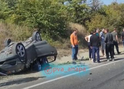 ДТП с перевёртышами и падающие на людей ветки: что случилось в Анапе