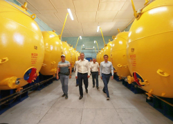 «В ногу со временем»: мэр Анапы проверил работу винзавода