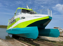 Новому пассажирскому катамарану на 120 мест присвоили имя «Анапа»