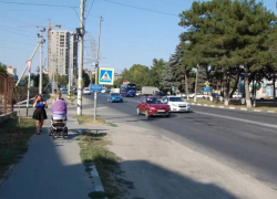 В Анапе на улице Парковой водитель погиб, врезавшись в дерево