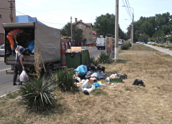 Мусор вывозят три раза в день с Пионерского проспекта в Анапе